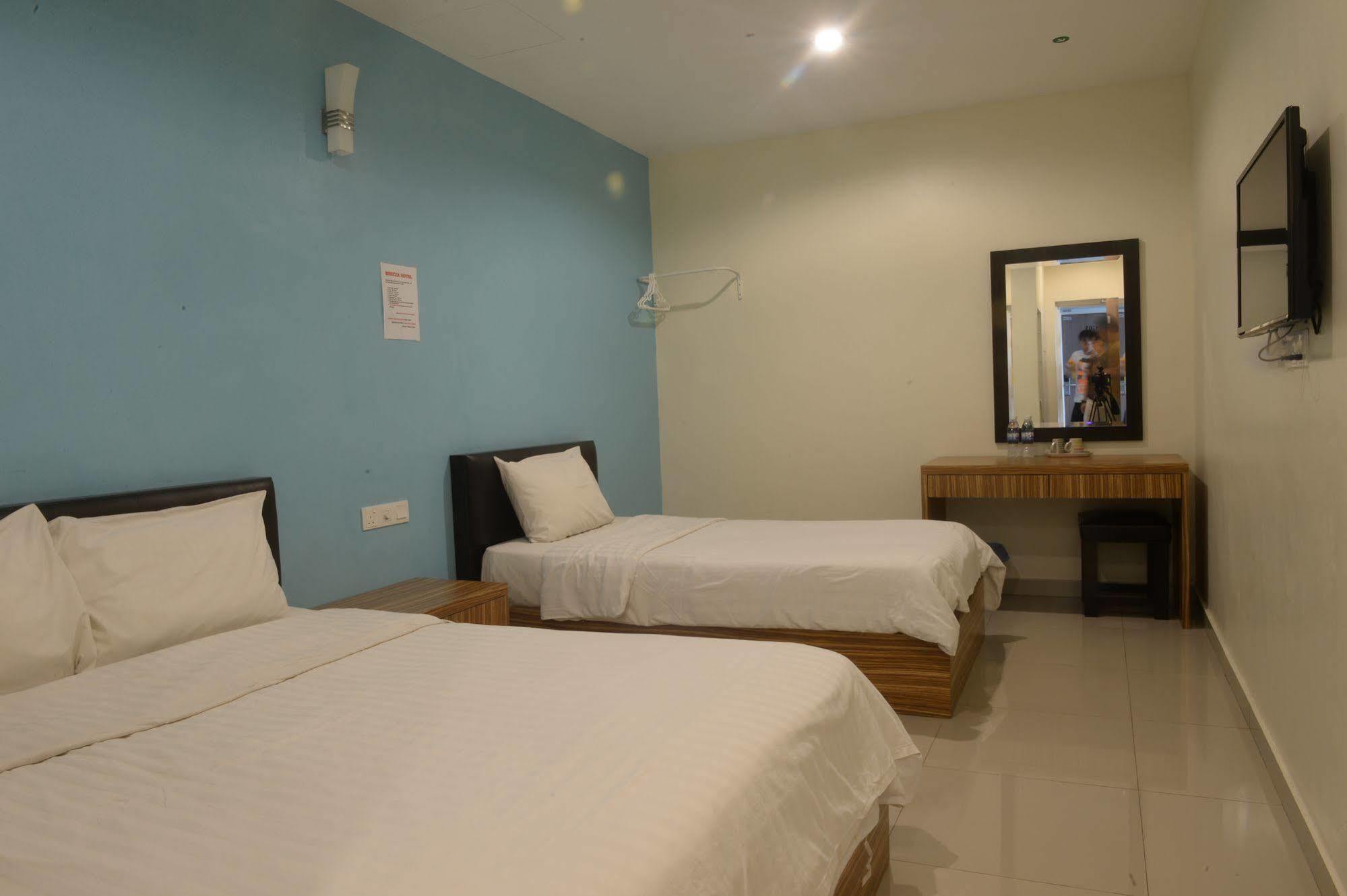 Brezza Hotel Lumut Zewnętrze zdjęcie