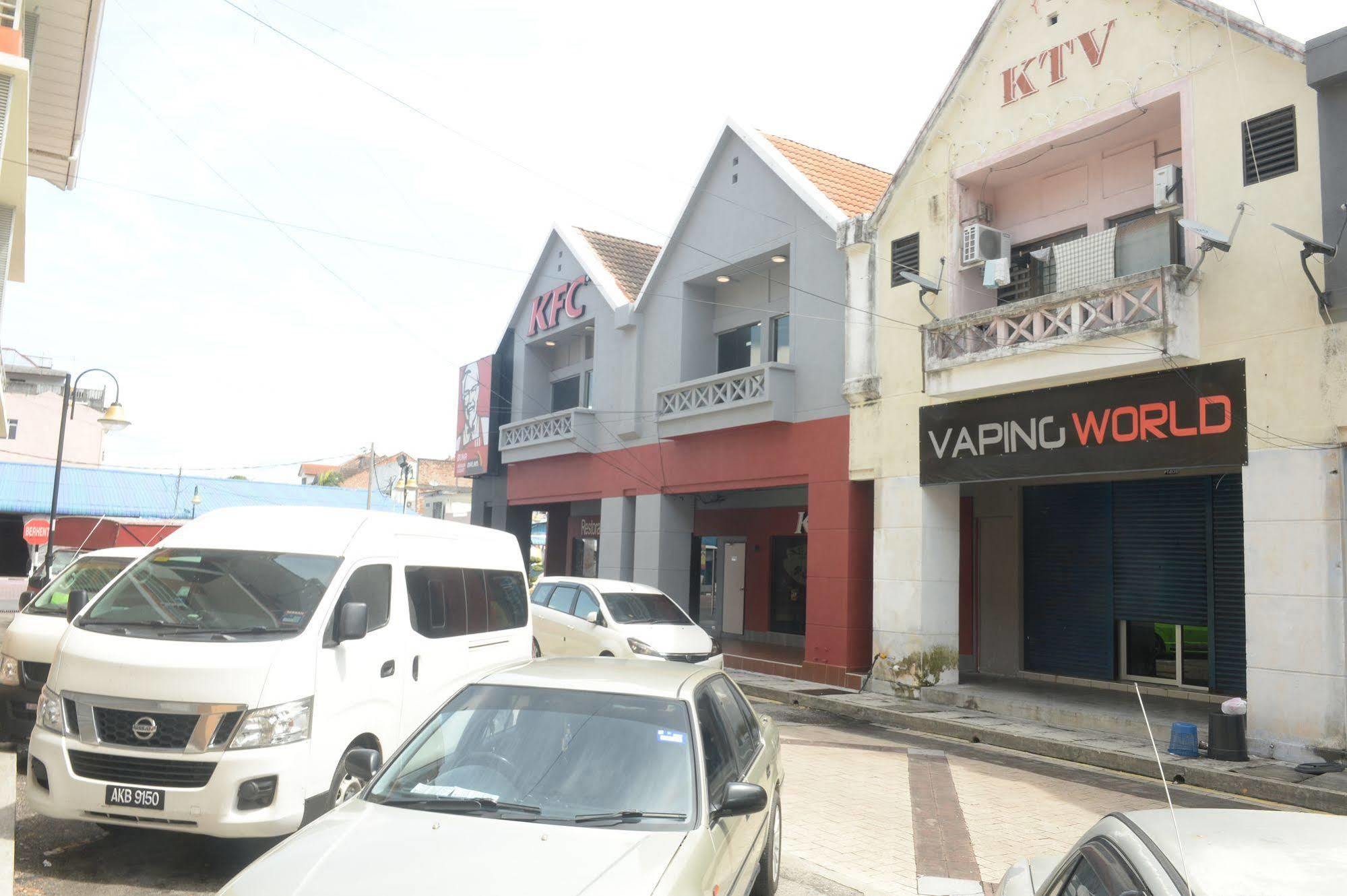 Brezza Hotel Lumut Zewnętrze zdjęcie